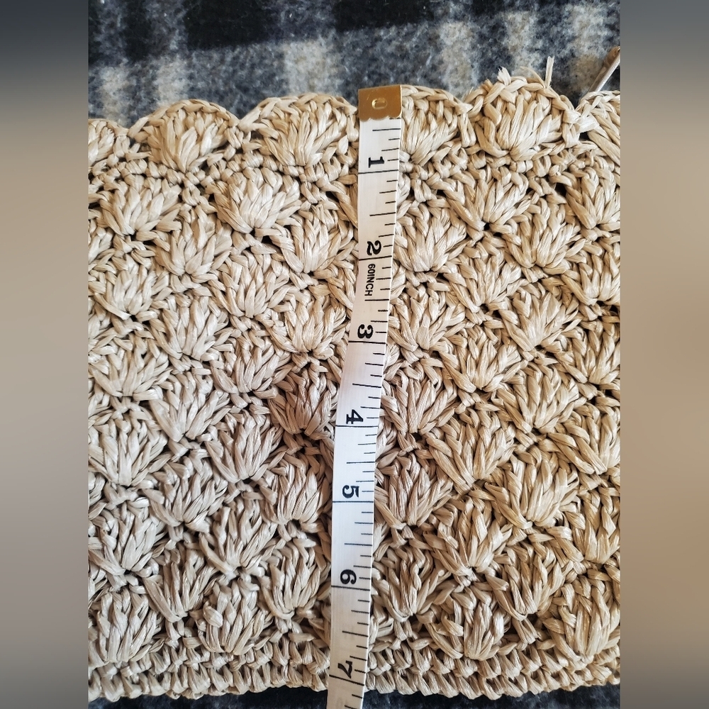 Crochet Natural Fiber Pouch - Picture 5 of 6